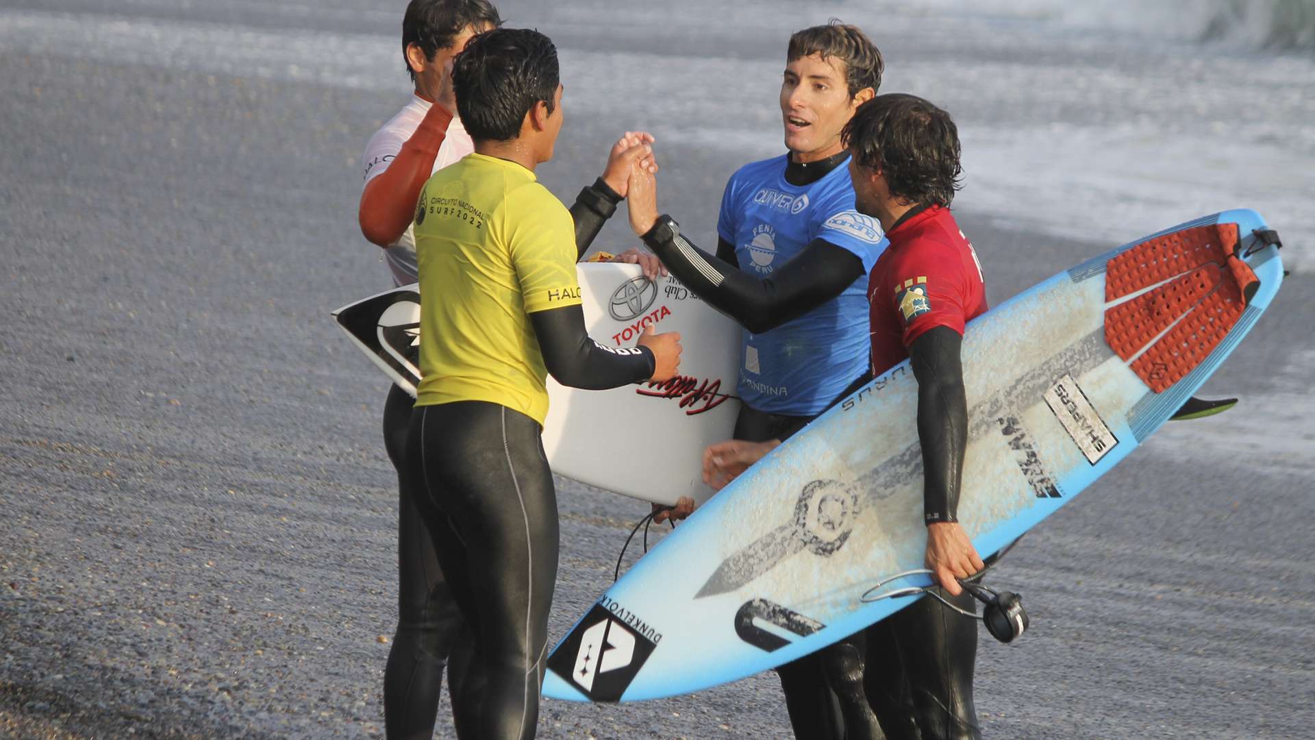 LA PAMPILLA CORONÓ A LOS GANADORES DE LA TERCERA FECHA DEL CIRCUITO NACIONAL DE TABLA - COPA BEE BLOCK.  FENTA Perú