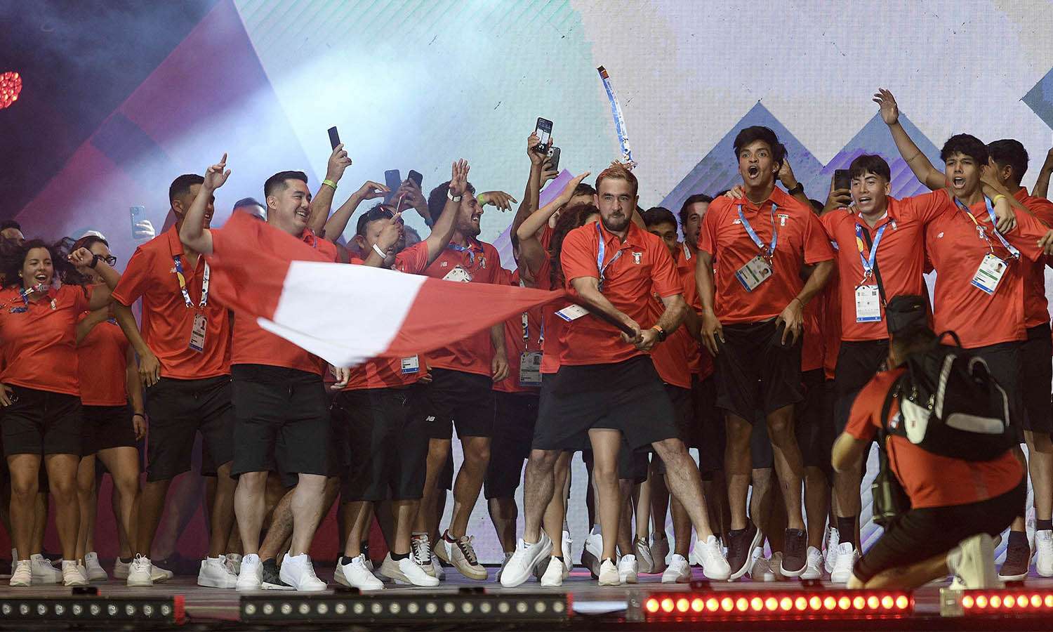 PERÚ QUEDÓ EN 1ER LUGAR EN EL MEDALLERO DE SURF DE LOS JUEGOS SUDAMERICANOS DE PLAYA 2023. FENTA Perú